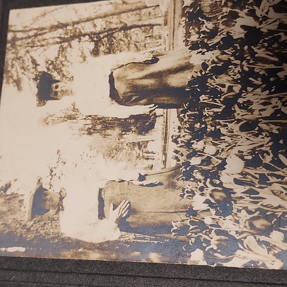 Antique Cabinet Card Family Photos House Woman Man Children - Picture 8 of 9